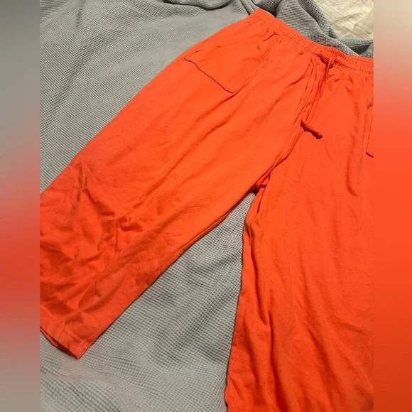 Ladies capris - Picture 3 of 5